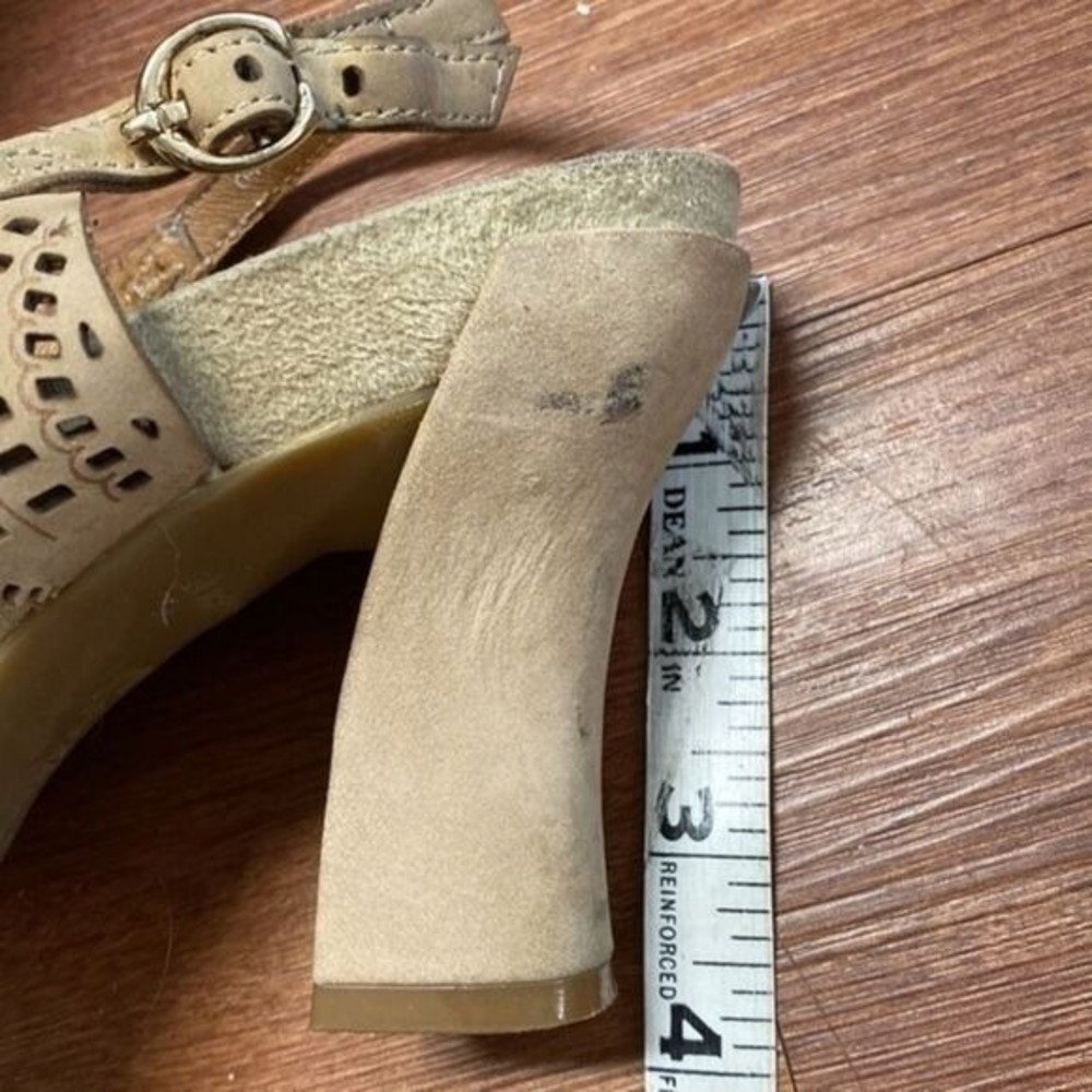 Earthies Tan Sandal Heels - Picture 8 of 8